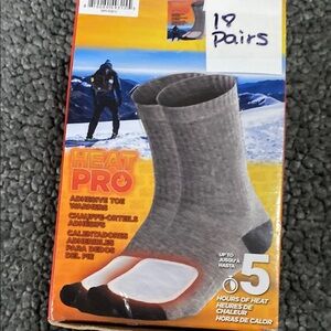 18 pairs of Heat pro adhesive toe warmers
